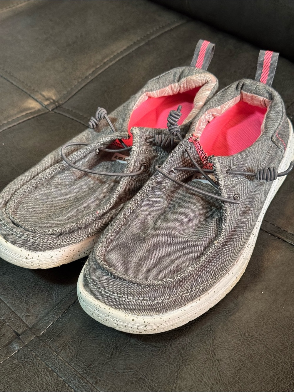 Levi's Gray Canvas Sneakers with Pink Lining